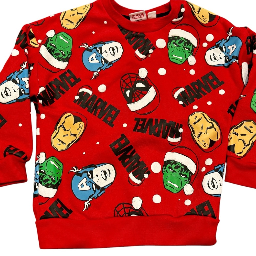 Boys Red Marvel Superhero holiday sweatshirt. Sz 4-5 worn once. So cute!